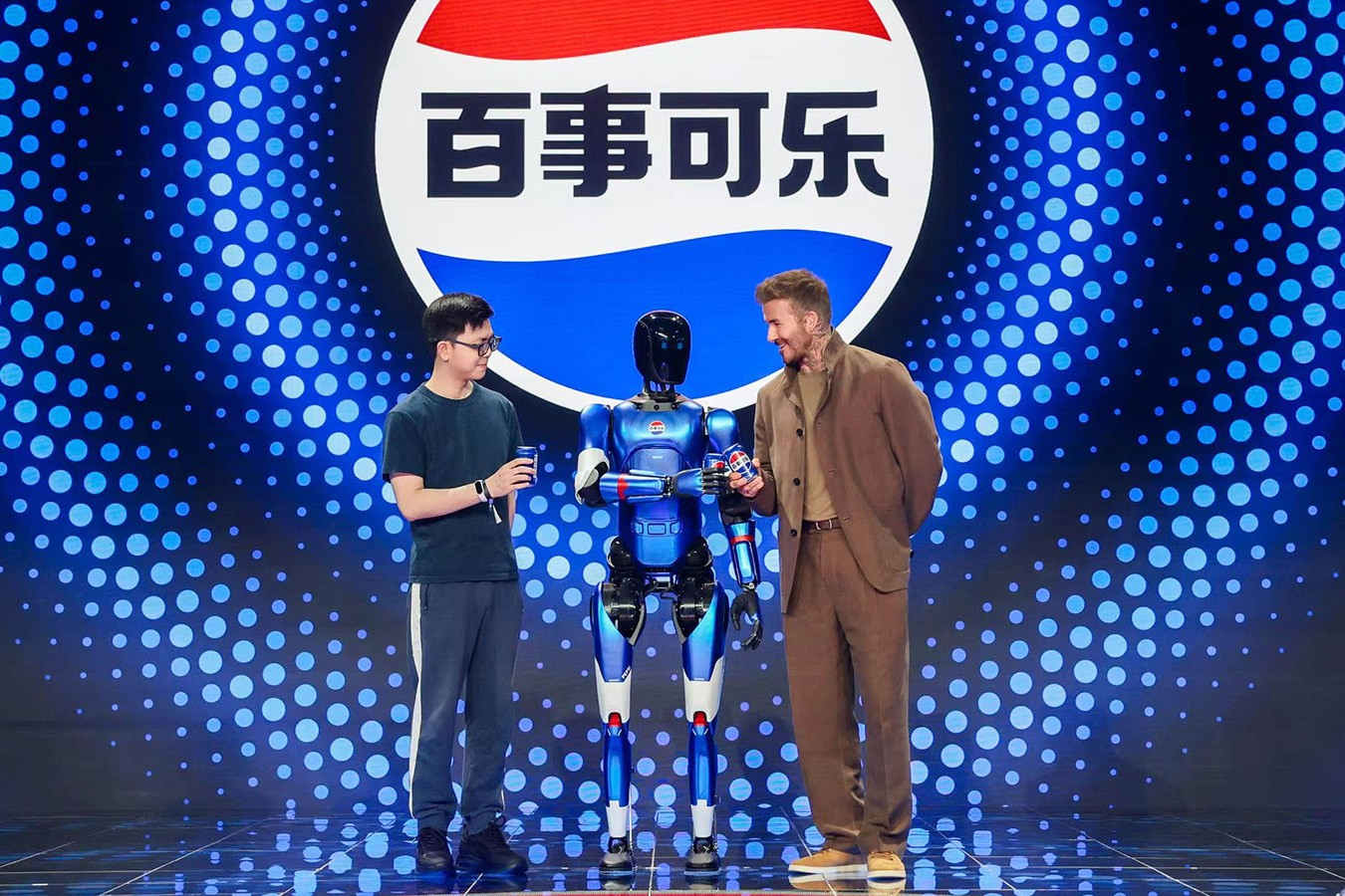 PG机器人携手百事中国共创“百事蓝宝” 共燃渴望新章